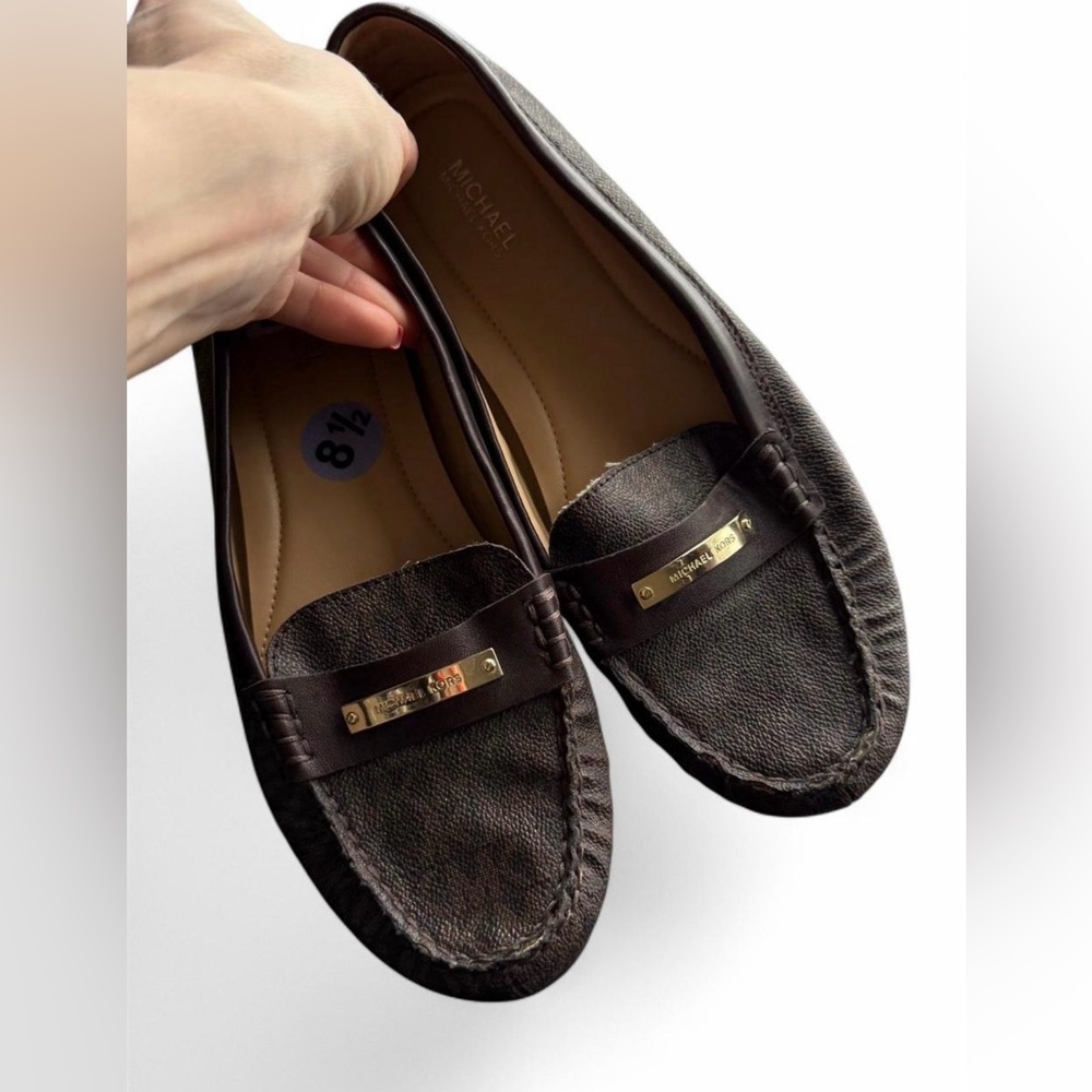 Woman’s Michael Kors Leather Loafers Size 8.5